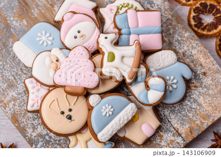 Sweet, colorful, homemade Christmas gingerbread cookies. Christmas gingerbread cookies 143106909