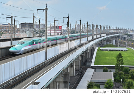 鉄道  JR東日本：東北新幹線　E5系　やまびこ212号 143107631