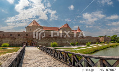 Fagaras Fortress Panoramic View Bridge Moat Golden Cathedral Romania Fagaras Fortress Panoramic View Bridge Moat Golden Cathedral Romania 143107667
