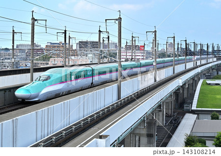 鉄道  JR東日本：東北・秋田新幹線　はやぶさ16号・こまち16号　E5系＋E6系 143108214