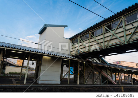 熱田駅の連絡通路と三3番線ホーム 熱田駅の連絡通路と三3番線ホーム 143109585
