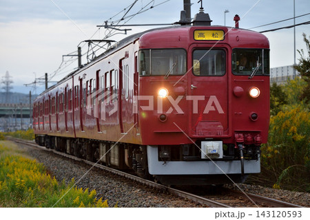 七尾線を走る415系800番台普通電車3両 143120593