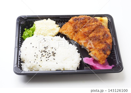 チキンカツ弁当 143126100