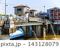 田川市の珍スポット彦山川の水を吐く狛犬 143128079