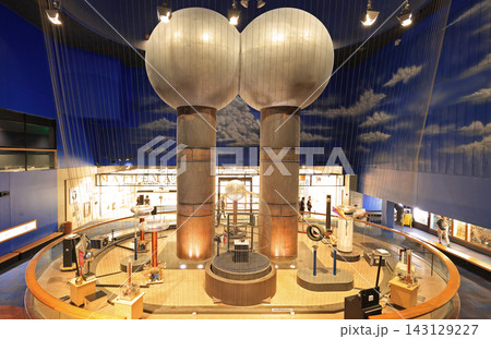 Science Museum has the world largest static electric generator. Robert Van de Graff of MIT built it in 1933 to study atom 143129227
