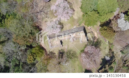 奈良県 高取城 石垣と曲輪群の空撮 奈良県 高取城 石垣と曲輪群の空撮 143130458