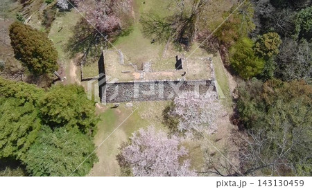 奈良県 高取城 石垣と曲輪群の空撮 奈良県 高取城 石垣と曲輪群の空撮 143130459