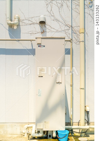 交換時期を迎えた電気温水器・住宅設備 143133262