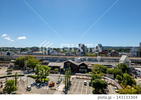 木造駅舎が有名なJR掛川駅北口と駅周辺の街並み 木造駅舎が有名なJR掛川駅北口と駅周辺の街並み 143133304