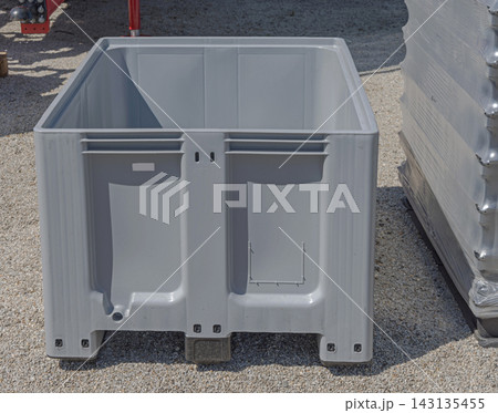 Grey Plastic Pallet Crate 143135455