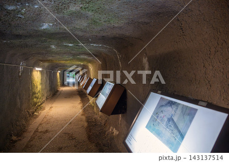 島根 石見銀山遺跡 坑道内部 143137514
