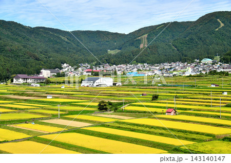 野沢温泉／スキー場、温泉街を望む(長野県野沢温泉村)【2026.9】 143140147