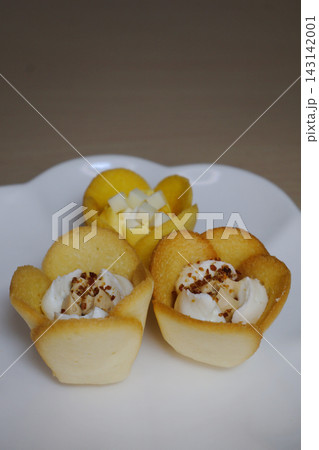 可愛い薔薇のクッキー 143142001