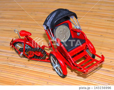金属製の手作り三輪車-1 143156996