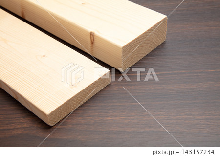 木材　1×4材と2×4材　 143157234