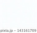 方眼紙のようなドットグリッドパターンのシンプルな背景素材：青002 143161709