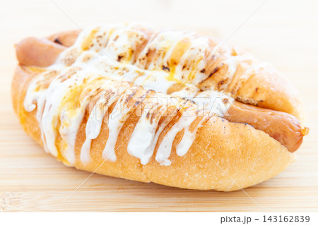 おいしいソーセージチーズドッグ 143162839