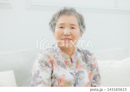 元気なシニア女性 元気なシニア女性 143165615