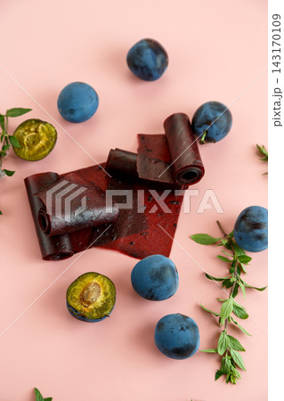 Sweet plum leather with fresh fruit Sweet plum leather with fresh fruit 143170109