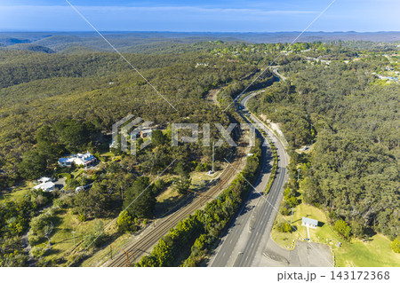 Looking North on the Great Western Highway in the Blue Mountains 143172368