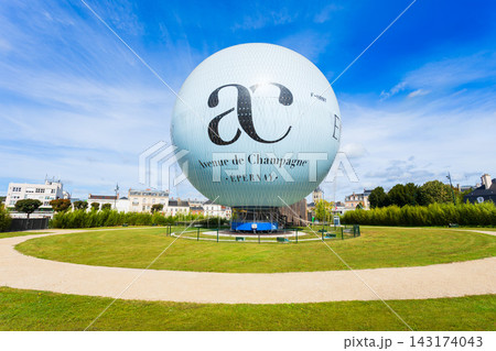 Ballon d Epernay tethered gas balloon in Epernay, France 143174043