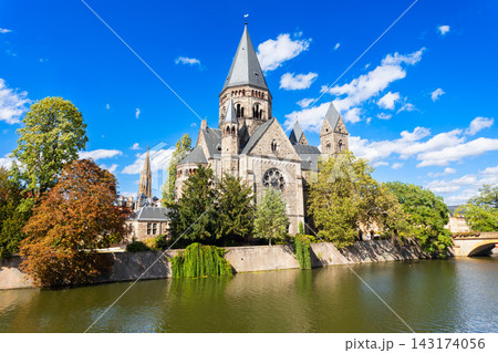 Temple Neuf or New Temple church and Moselle river in Metz, France. Temple Neuf or New Temple church and Moselle river in Metz, France. 143174056