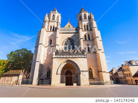 Cathedral of Saint Benignus or Saint Benigne in Dijon, France Cathedral of Saint Benignus or Saint Benigne in Dijon, France 143174248