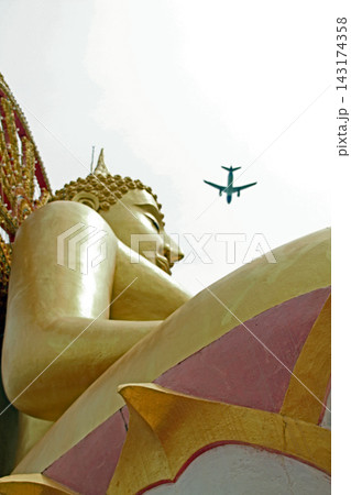 Temple in Koh Samui, Thailand 143174358