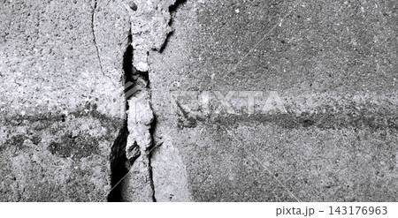 Cracked gray concrete wall texture background Cracked gray concrete wall texture background 143176963