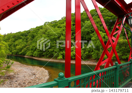 支笏湖 千歳川 山線鉄橋 支笏湖観光船 カルデラ湖 北海道観光 支笏洞爺国立公園 水中遊覧船 支笏湖 千歳川 山線鉄橋 支笏湖観光船 カルデラ湖 北海道観光 支笏洞爺国立公園 水中遊覧船 143179711