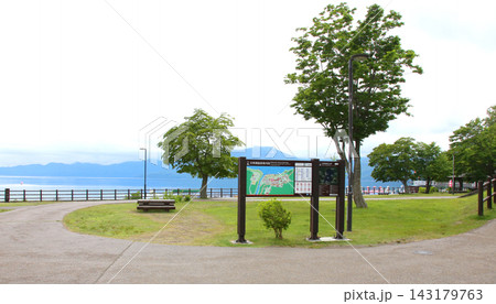 支笏湖　千歳川　山線鉄橋　支笏湖観光船　カルデラ湖　北海道観光　　支笏洞爺国立公園　水中遊覧船 143179763