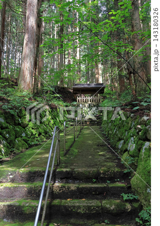 満願寺の参道　安曇野市穂高 143180326