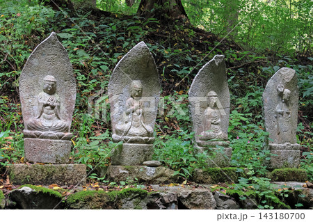 満願寺の石仏 安曇野市穂高 満願寺の石仏 安曇野市穂高 143180700