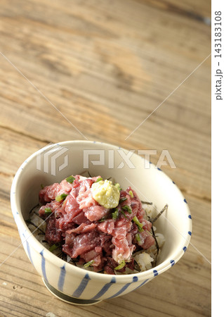 鮪丼 143183108