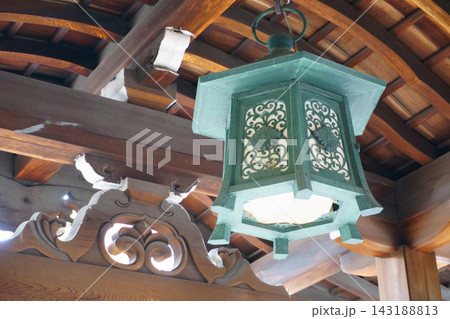 川原神社 青銅の吊り灯籠 川原神社 青銅の吊り灯籠 143188813