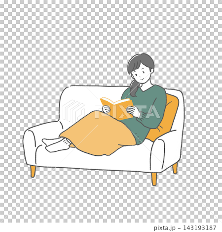 ブランケットをかけてソファで読書する女性 ブランケットをかけてソファで読書する女性 143193187