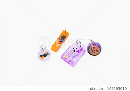 ハンドメイドのハロウィンレジンチャーム 143195010