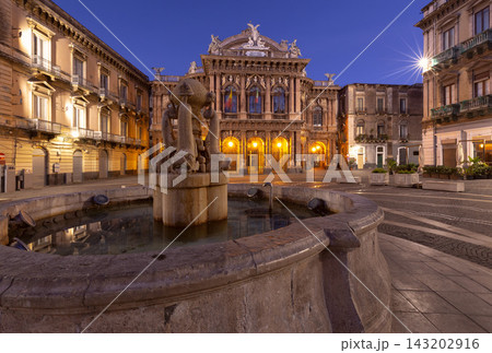 Teatro Massimo Bellini and fountain at dawn in Catania, Sicily, Italy Teatro Massimo Bellini and fountain at dawn in Catania, Sicily, Italy 143202916