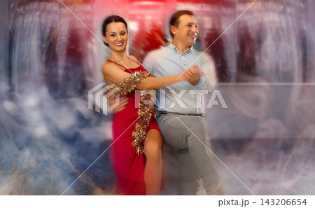 Adult couple dancing 143206654
