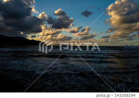 銭函海岸から見る夕焼け 143208294