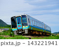 カーブを行く2000系・あしずり 143221941
