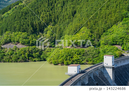 森町の太田川ダムのダム湖(かわせみ湖)の風景(静岡県) 森町の太田川ダムのダム湖(かわせみ湖)の風景(静岡県) 143224686
