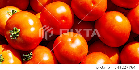 Apples for sale at Market Square 143227764
