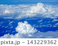 夏の沖縄　上空から見た積乱雲 143229362