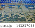 ギリシャ 古代マケドニアの首都ペラの床に小石で描かれたモザイク画 ヘレネーの略奪 ギリシャ 古代マケドニアの首都ペラの床に小石で描かれたモザイク画 ヘレネーの略奪 143237033