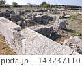 ギリシャ マケドニア 古代マケドニア王国の首都 ペラ遺跡 石造りの基礎や壁の遺構 ギリシャ マケドニア 古代マケドニア王国の首都 ペラ遺跡 石造りの基礎や壁の遺構 143237110