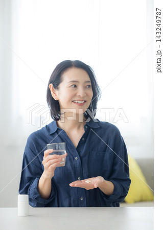 服薬イメージ 143249787