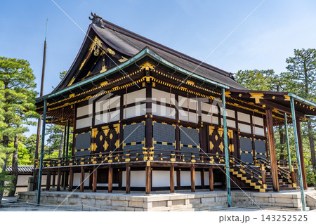 京都御所 春興殿 大正天皇の即位の礼に際して、皇祖皇宗に即位を報告する賢所大前の儀を行うために造営 京都御所 春興殿 大正天皇の即位の礼に際して、皇祖皇宗に即位を報告する賢所大前の儀を行うために造営 143252525
