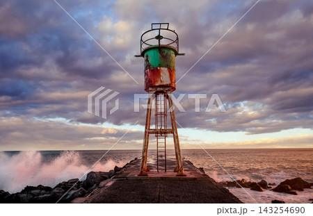 Jetty and lighthouse in Saint-Pierre, La Reunion island 143254690