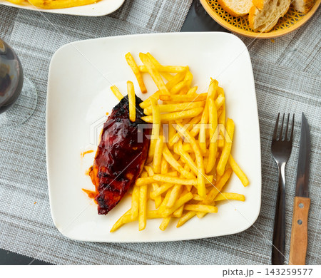 BBQ Chicken breast 143259577